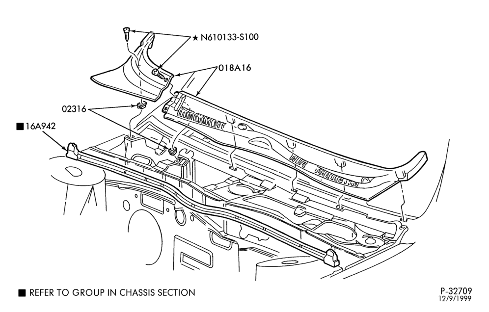 Схема INSTRUMENT PANEL AND FLOOR-Cowl insulators & grille