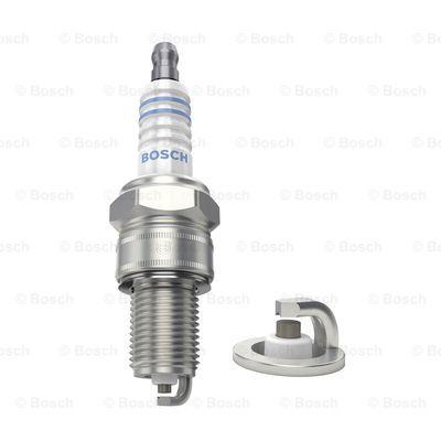 BOSCH 0242235915 Комплект свечей зажигания WR7DCX+ (1.1) 4шт