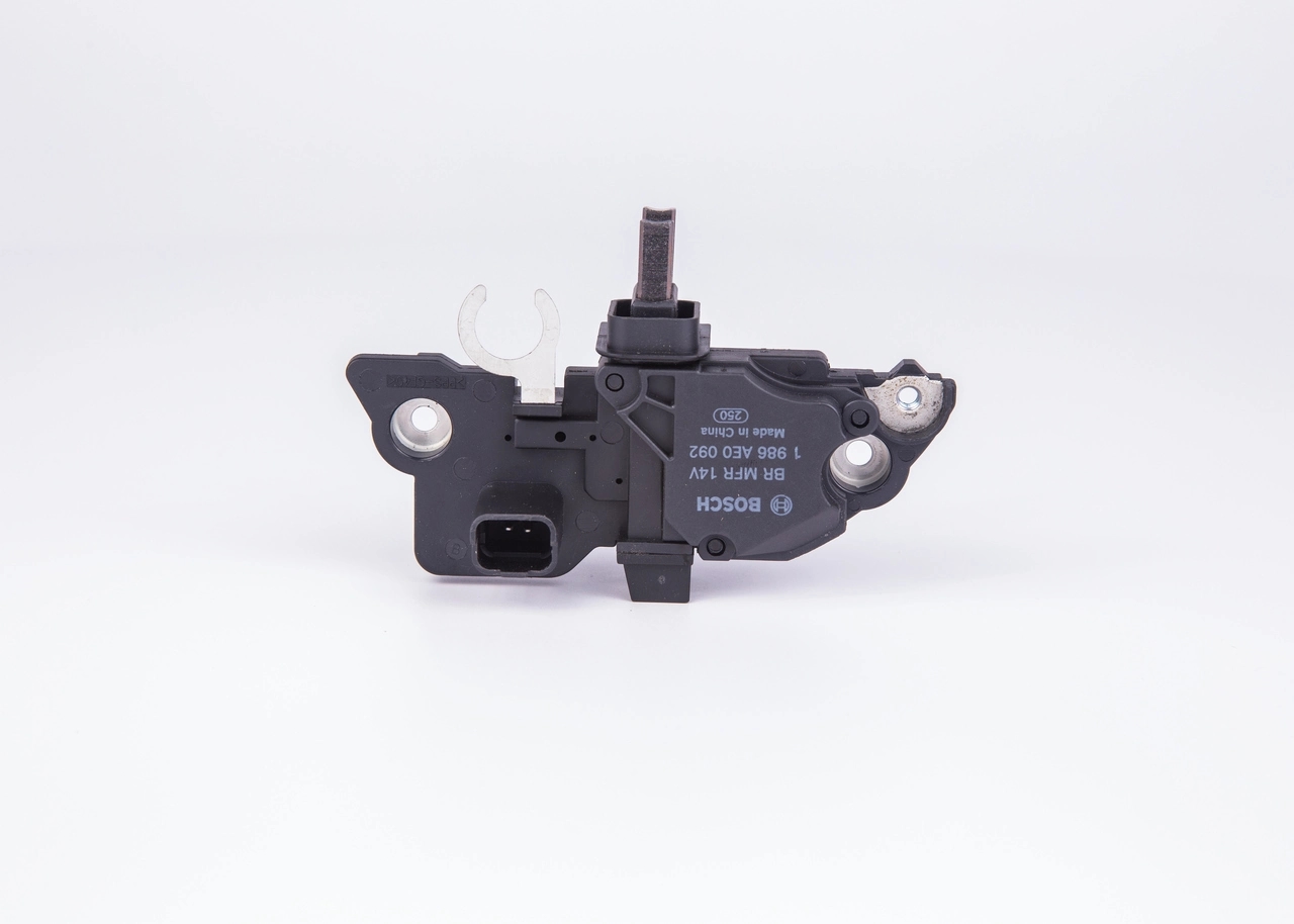 BOSCH 1986AE0092 Реле-регулятор напряжения RENAULT Laguna (97-03),Logan (99-) 1986AE0092