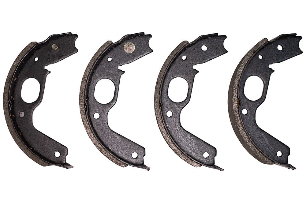 CWORKS C14CR0001 Тормозные колодки задние барабанные Low Metallic C14CR0001