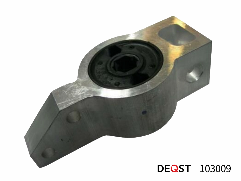 DEQST 103009 Сайлентблок переднего рычага левый передней подвески AUDI AUDI A3 03-/VW GOLF V 03-/SKODA OCT