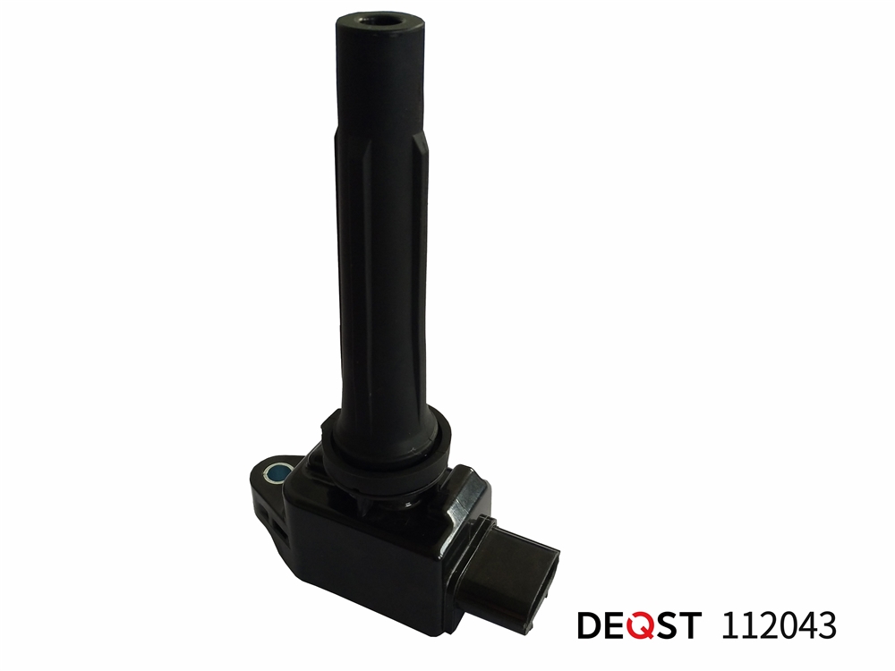 DEQST 112043 Катушка зажигания  MAZDA CX-5 Вездеход закрытый 01,11- 2.5 (KE8, KEK)