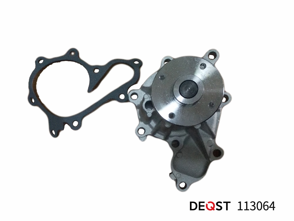 DEQST 113064 Водяной насос  NISSAN PATHFINDER (R51) Вездеход закрытый 01,05- 2.5 dCi