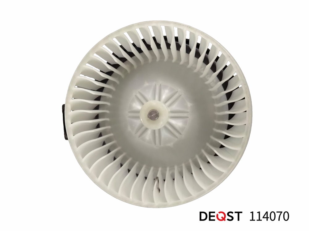 DEQST 114070 Вентилятор отопителя SUZUKI SX4 (Y 1 , Y 4 ) Хэтчбэк 06.06-