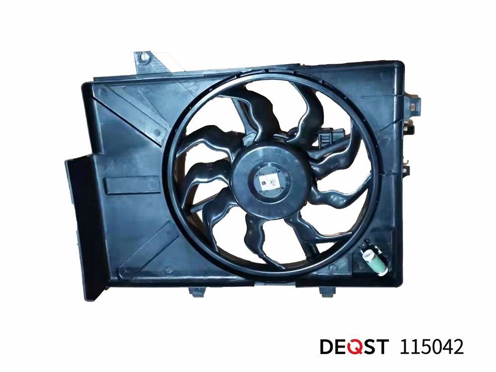DEQST 115042 Электровентилятор HYUNDAI GETZ (TB) 09.02-06.09 115042
