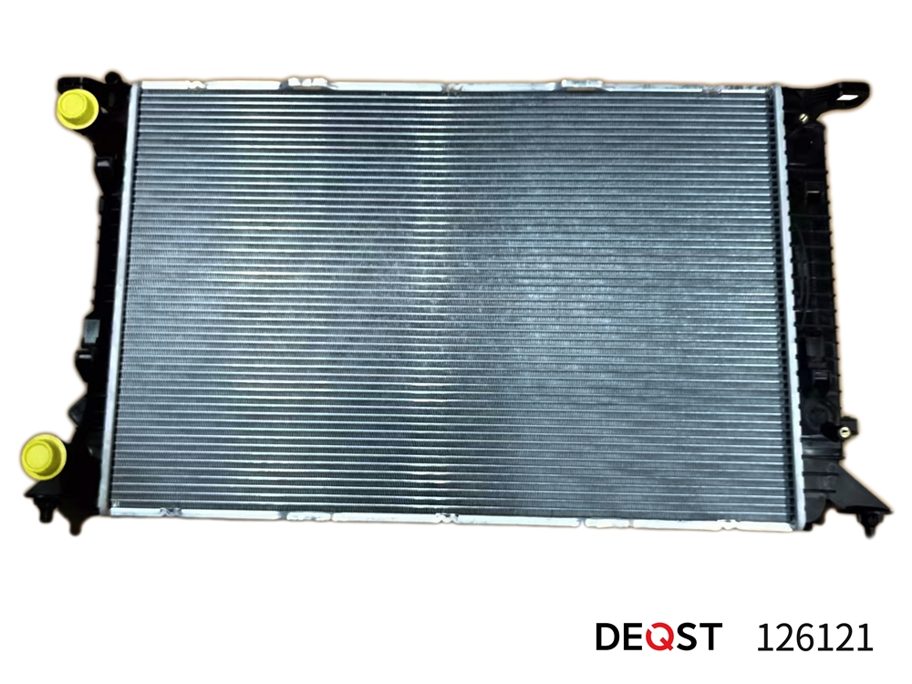DEQST 126121 Радиатор охлаждения AUDI Q3 (8U) Вездеход закрытый 06,11- 2