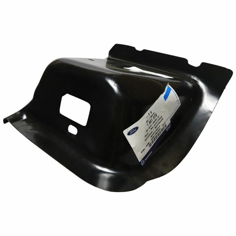FORD 1851976 Закрыв.панель заднего фонаря, RH