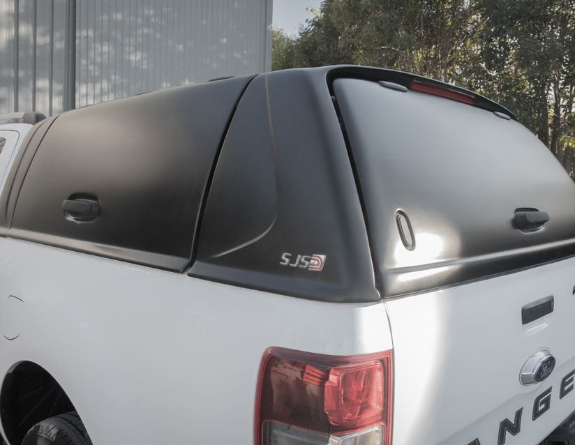FORD 2489419 Комплект крыши хардтоп, Внешняя ручка и внутренняя ручка с кнопкой, F3-HT2FR-BMATT, Pick up attitude fleet runner "canopie" матовый черный, Тонированное окно задней двери, блокировка ключом, Переднее сдвижное окно, Центральный замок на все 3 двери, активированный с помощью оригинального ключа автомобиля, С боковыми плоскими дверями, сдвиг. вверх