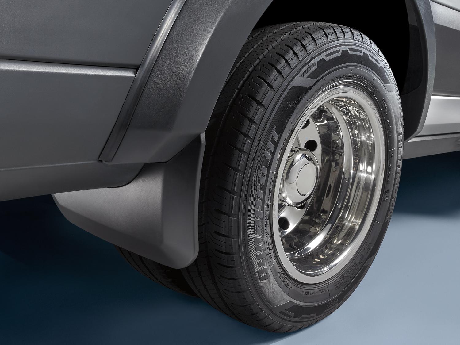 FORD EK3Z-16A550-CA Kit - Mudflap