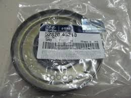 HYUNDAI-KIA 5282045210 Сальник ступицы задней наружный 52820-45210 MOBIS