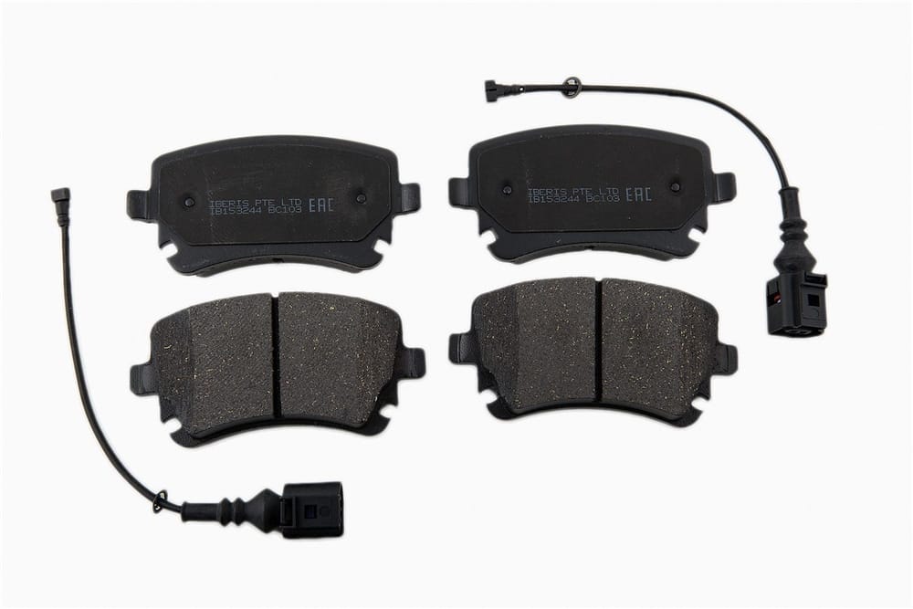 IBERIS IB153244 Колодки тормозные дисковые задние, комплект с датчиком