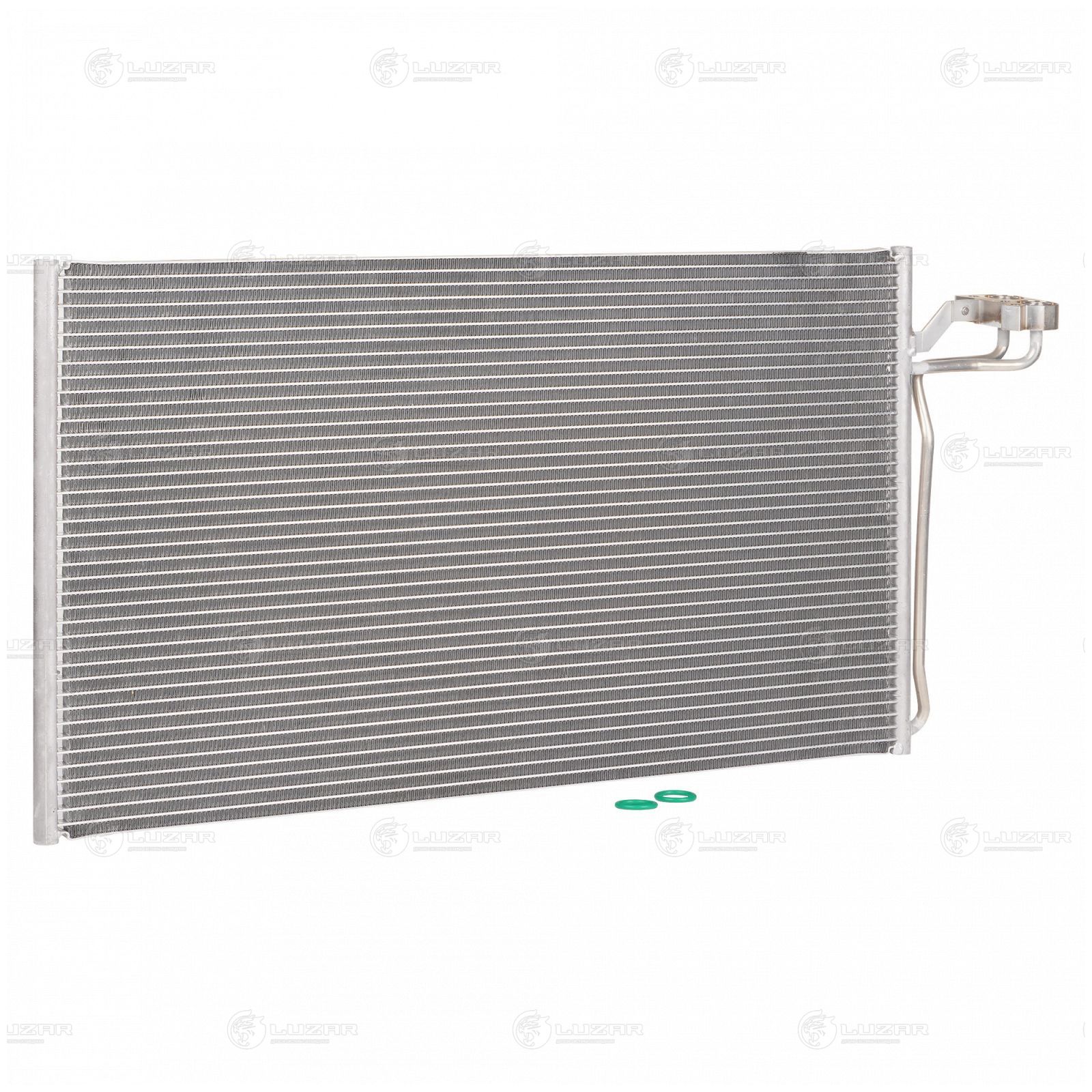 LUZAR LRAC1005 Радиатор кондиц. для а/м Volvo S40 (04-)/С30 (06-) 2.4i (LRAC 1005)