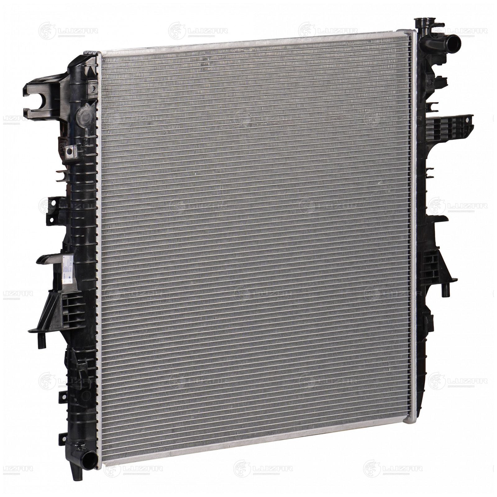 LUZAR LRC14110 Радиатор NISSAN PATROL VI /INFINITI QX56 /QX80 5.6I AT 10-