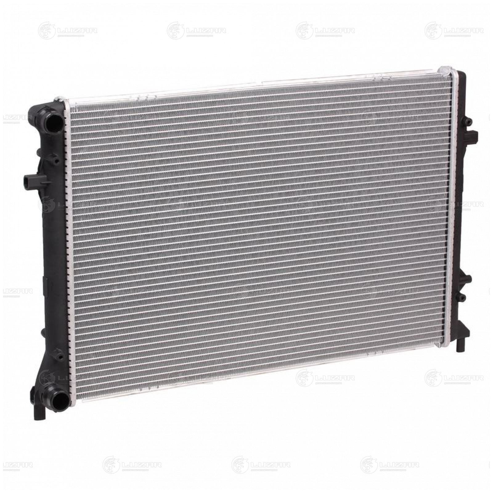 LUZAR LRC18182 Радиатор охл. для а/м VW Passat B6 (05-)/Audi A3 (03-) 3.2i/3.6i (LRc 18182)