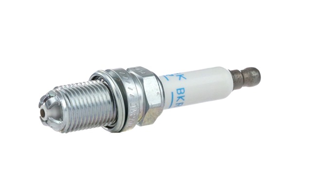 NGK-NTK 6872 6872 / BKR6EQUA Свеча зажигания AUDI: A6 4.2 03-, VW: PHAETON 4.2, TOUAREG 4.2