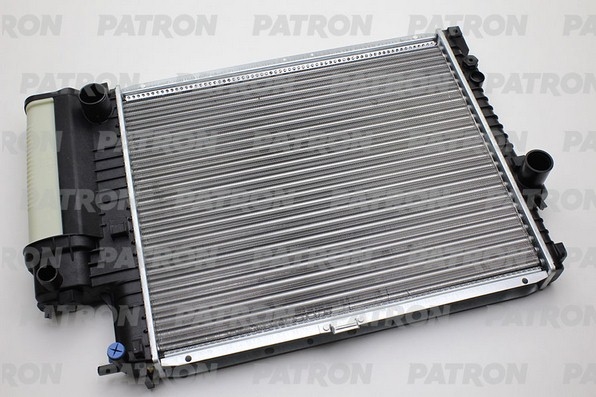 PATRON PRS3389 Радиатор системы охлаждения BMW: 5 (E39) 2.0i-2.8i, 95-03
