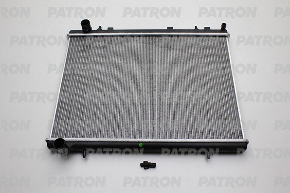 PATRON PRS4332 Радиатор системы охлаждения паяный CITROEN: C4 (LC) 1.6 HDi/2.0 16V 04 - , C4 Picasso (UD) 1.8 i i 07 - , C4 купе (LA) 1.6 HDi -
